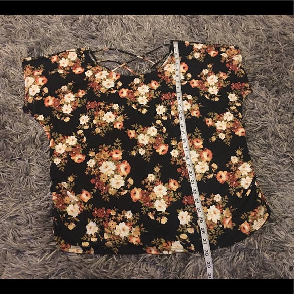 Sexy SJS 🌸🌼🌸Floral Strappy-Back Blouse - Picture 4 of 8